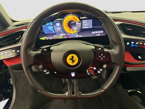 Used 2023 Ferrari SF90 Spider image 11