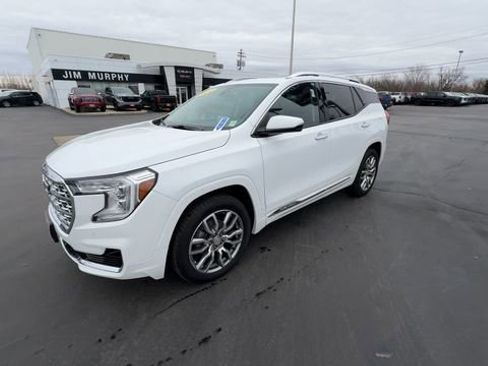 Used 2022 GMC Terrain Denali image 4