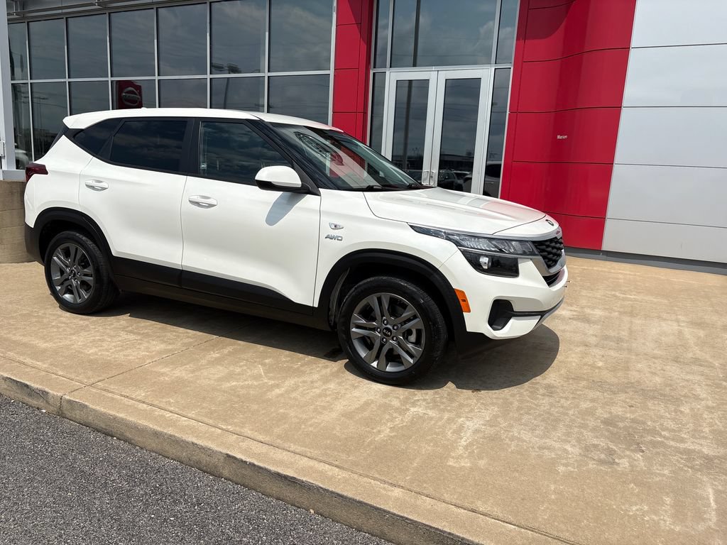 Used 2021 Kia Seltos LX AWD/4WD image 7