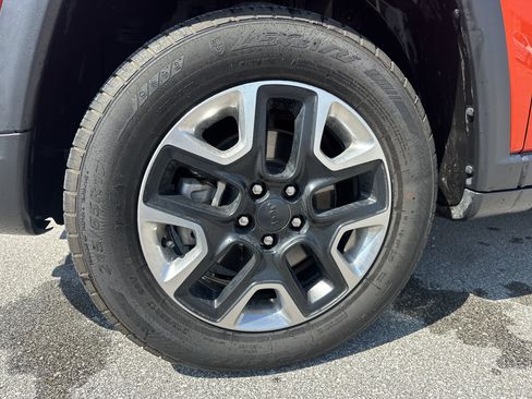 Used 2018 Jeep Compass Trailhawk w/ Cold Weather Group AWD/4WD image 8