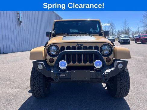 Used 2013 Jeep Wrangler Unlimited Sahara w/ Connectivity Group image 9