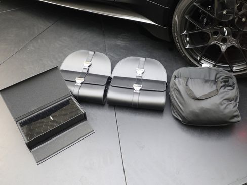 Used 2025 Aston Martin Vanquish image 34