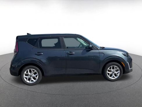Used 2025 Kia Soul LX w/ LX Technology Package image 16