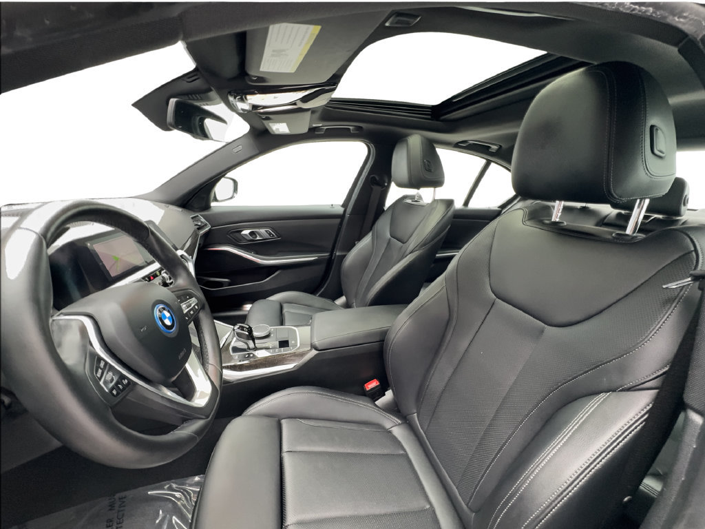Used 2022 BMW 330e w/ Driving Assistance Package RWD image 21