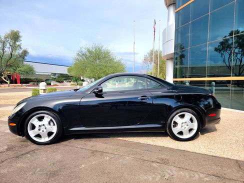 Used 2004 Lexus SC 430 Convertible image 5