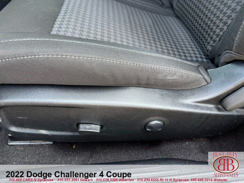 Used 2022 Dodge Challenger SXT w/ Blacktop Package AWD/4WD image 15