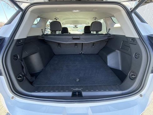 Used 2023 GMC Terrain SLE w/ Driver Convenience Package image 14