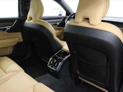 Used 2023 Volvo S90 B6 Ultimate w/ Protection Package Premier AWD/4WD image 23