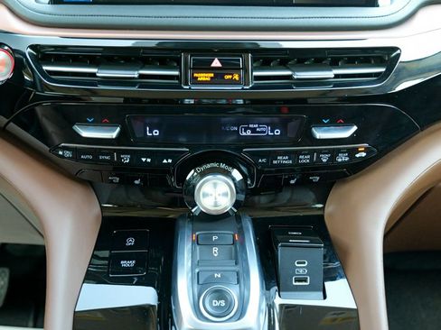 Used 2025 Acura MDX SH-AWD w/ Technology Package image 54