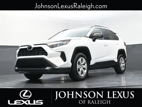 Used 2020 Toyota RAV4 LE FWD image 16