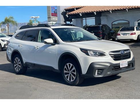 Certified 2022 Subaru Outback Premium image 8