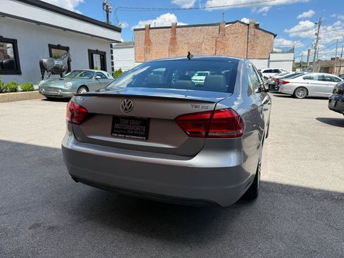 Used 2014 Volkswagen Passat 1.8T Sport FWD image 3
