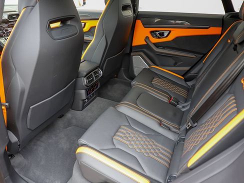 Used 2024 Lamborghini Urus S AWD/4WD image 54