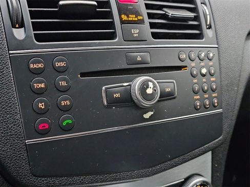 Used 2009 Mercedes-Benz C 300 Sedan image 28