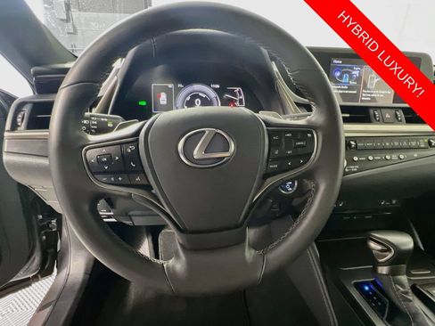 Used 2021 Lexus ES 300h w/ Premium Package FWD image 11