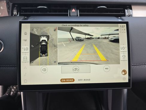 New 2026 Land Rover Discovery Sport Landmark image 23