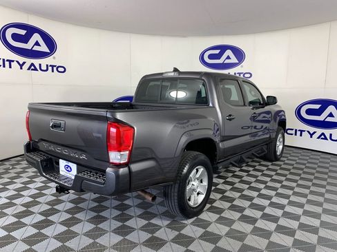 Used 2016 Toyota Tacoma SR RWD image 3