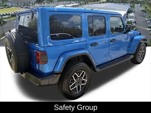 Certified 2025 Jeep Wrangler Unlimited Sahara w/ Safety Group AWD/4WD image 4