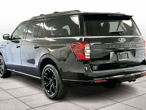 Used 2022 Ford Expedition Max Limited image 10