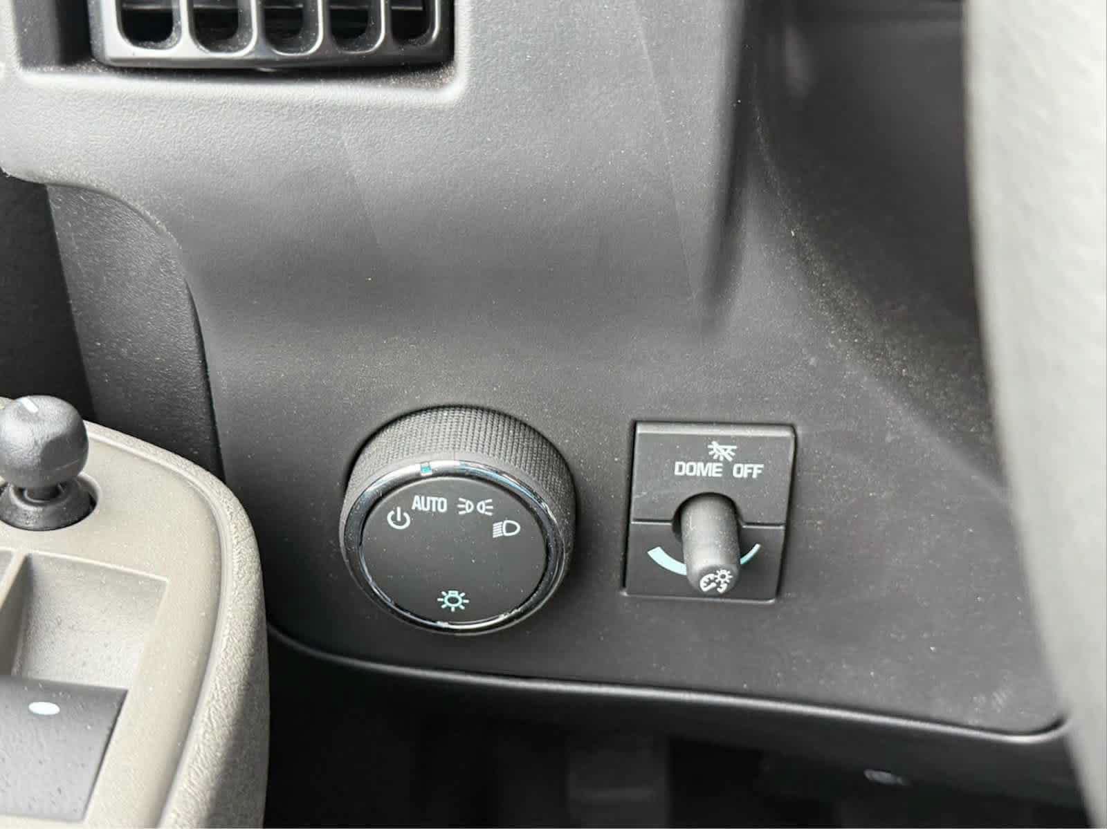 New 2026 Chevrolet Express 2500 w/ Driver Convenience Package RWD image 6