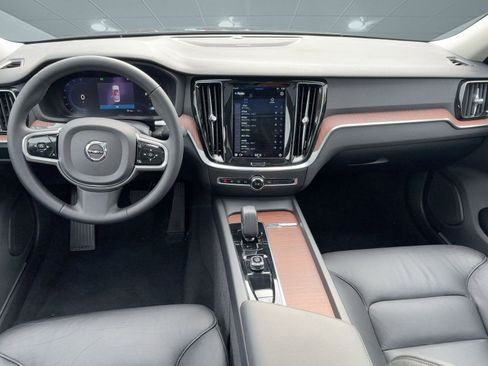 Certified 2023 Volvo S60 B5 Plus image 17