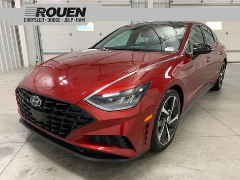 Used 2023 Hyundai Sonata SEL Plus w/ Cargo Package FWD image 1
