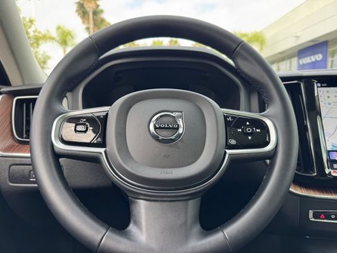 Certified 2023 Volvo XC60 B5 Plus w/ Climate Package FWD image 21