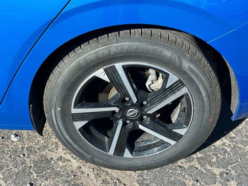 Certified 2025 Nissan Sentra SV FWD image 9