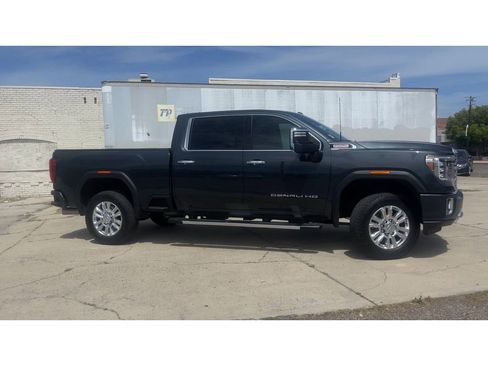 Used 2022 GMC Sierra 2500 Denali w/ Denali Ultimate Package AWD/4WD image 4