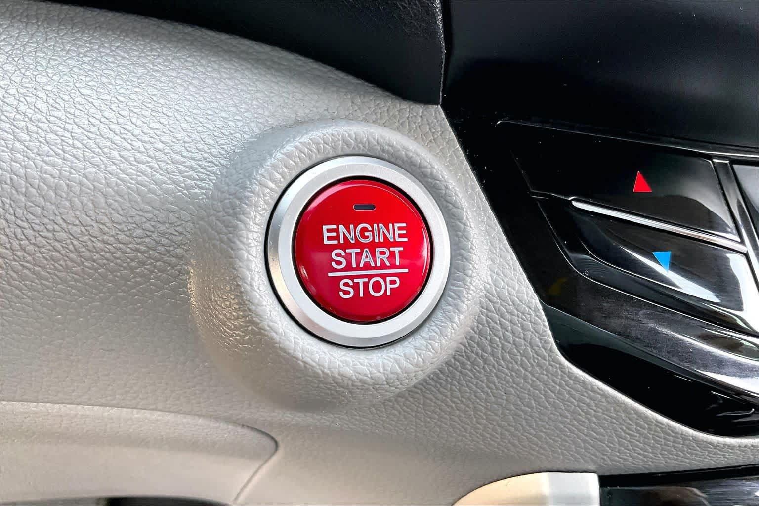 Used 2017 Honda Accord EX image 32