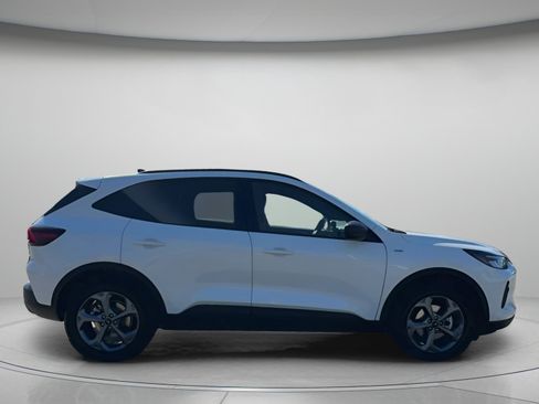 New 2026 Ford Escape ST-Line w/ Tech Pack #1 FWD image 36