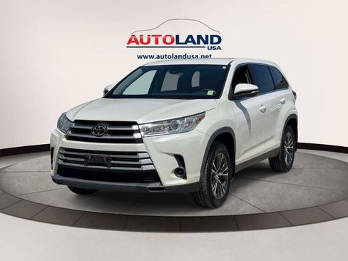 Used 2019 Toyota Highlander LE AWD/4WD image 1