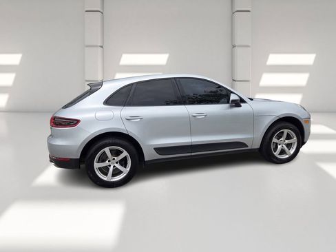 Used 2018 Porsche Macan AWD/4WD image 6