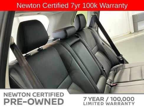 Used 2024 Nissan Rogue SV w/ SV Premium Package FWD image 17