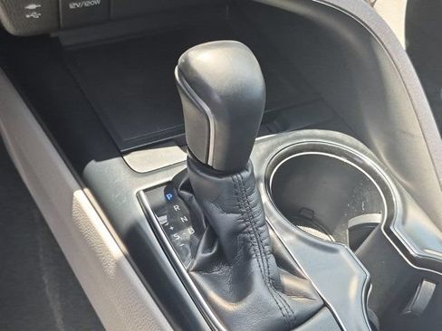 Used 2018 Toyota Camry SE FWD image 25