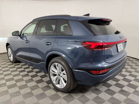 Used 2025 Audi Q6 e-tron Premium w/ Convenience Package RWD image 3