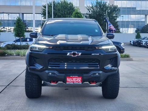 Used 2024 Chevrolet Colorado ZR2 w/ ZR2 Convenience Package III AWD/4WD image 2