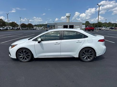 Used 2020 Toyota Corolla SE FWD image 3