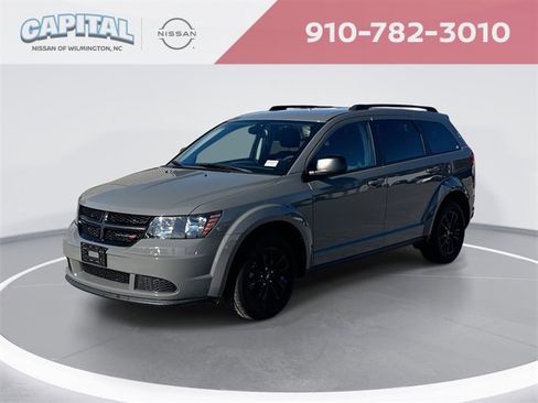 Used 2020 Dodge Journey SE w/ Blacktop Package image 1