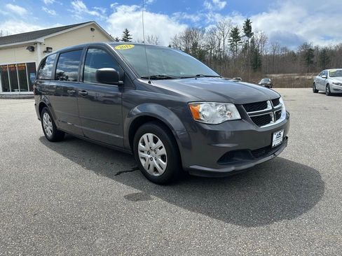 Used 2017 Dodge Grand Caravan SE FWD image 7