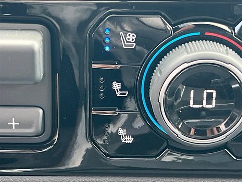 Used 2025 Chevrolet Silverado 3500 High Country w/ High Country Premium Package image 30