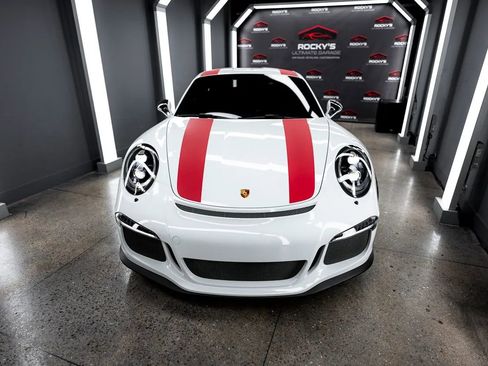 Used 2016 Porsche 911 R image 3