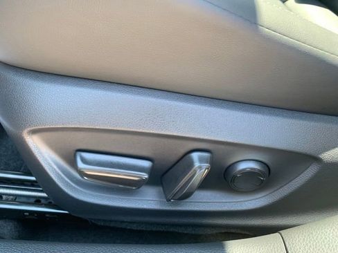 New 2026 Toyota Prius XLE FWD image 12