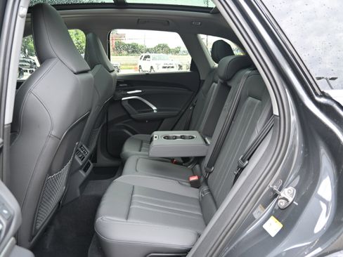 Used 2025 Audi Q5 Premium Plus image 16