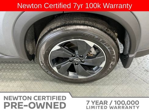 Used 2024 Nissan Rogue SV w/ SV Premium Package FWD image 42