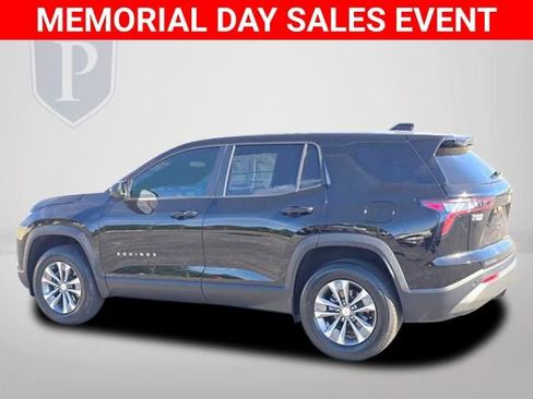 New 2026 Chevrolet Equinox LT w/ Convenience Package II FWD image 9