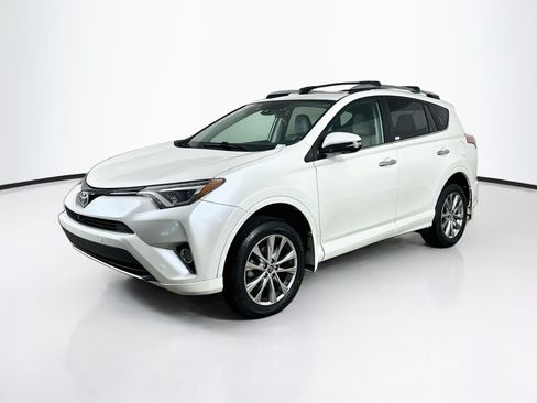 Used 2017 Toyota RAV4 Platinum FWD image 3