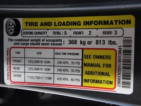 Used 2025 Ford Escape SE image 40