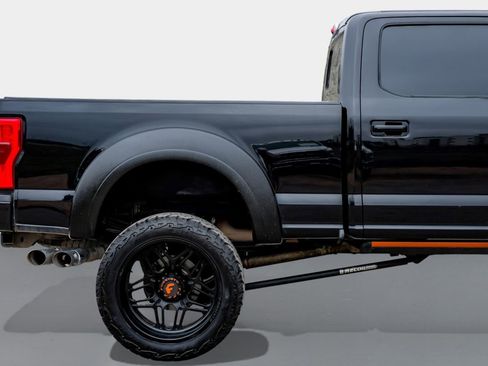 Used 2018 Ford F250 King Ranch w/ King Ranch Ultimate Package image 6