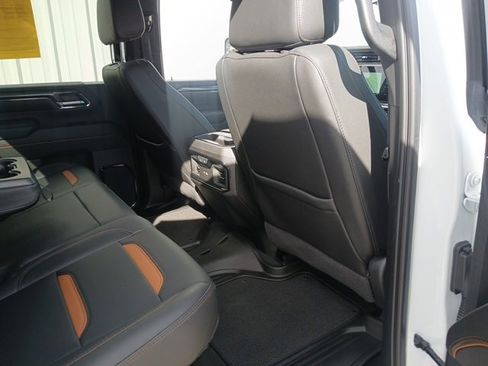 Used 2024 GMC Sierra 2500 AT4 w/ AT4 Premium Plus Package image 29